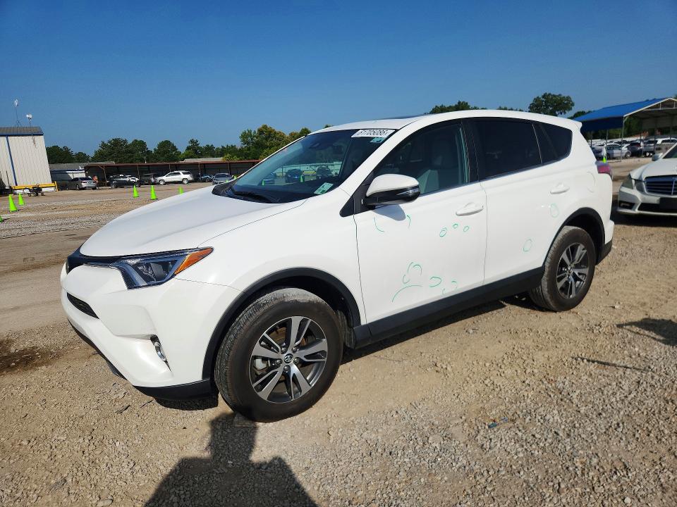 2018 Toyota Rav4 მანქანა იყიდება აუქციონზე, vin: 2T3WFREV9JW467061, აუქციონის ნომერი: 61705086