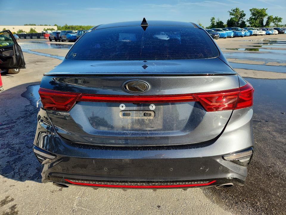 2021 Kia Forte მანქანა იყიდება აუქციონზე, vin: 3KPF44ACXME276794, აუქციონის ნომერი: 61053396