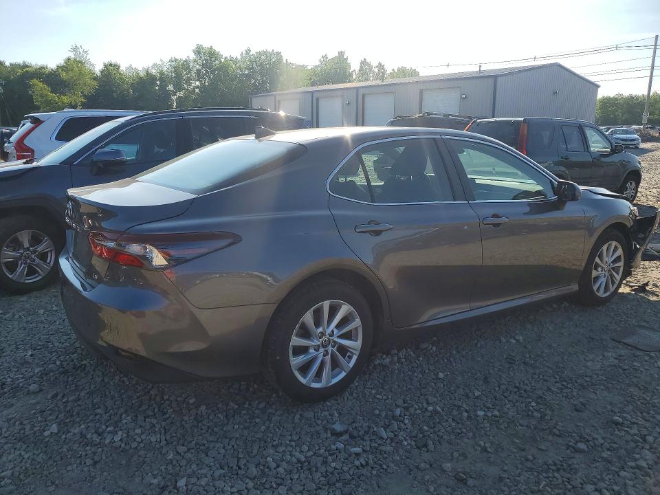 Продаж на аукціоні авто 2021 Toyota Camry, vin: 4T1C11AK5MU558176, номер лоту: 60014326