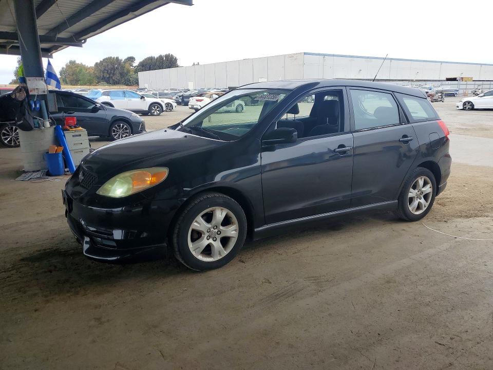 60331356 :رقم المزاد ، 2T1KR32E44C235988 vin ، 2004 Toyota Matrix مزاد بيع