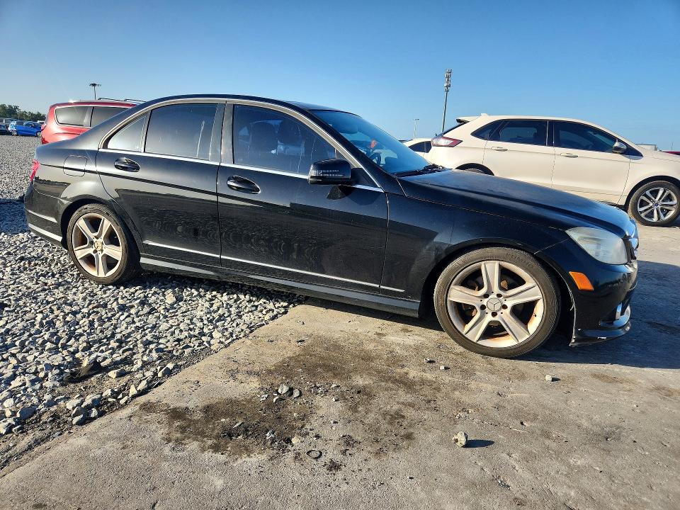 61566116 :رقم المزاد ، WDDGF8BB7AF424452 vin ، 2010 Mercedes-benz C مزاد بيع