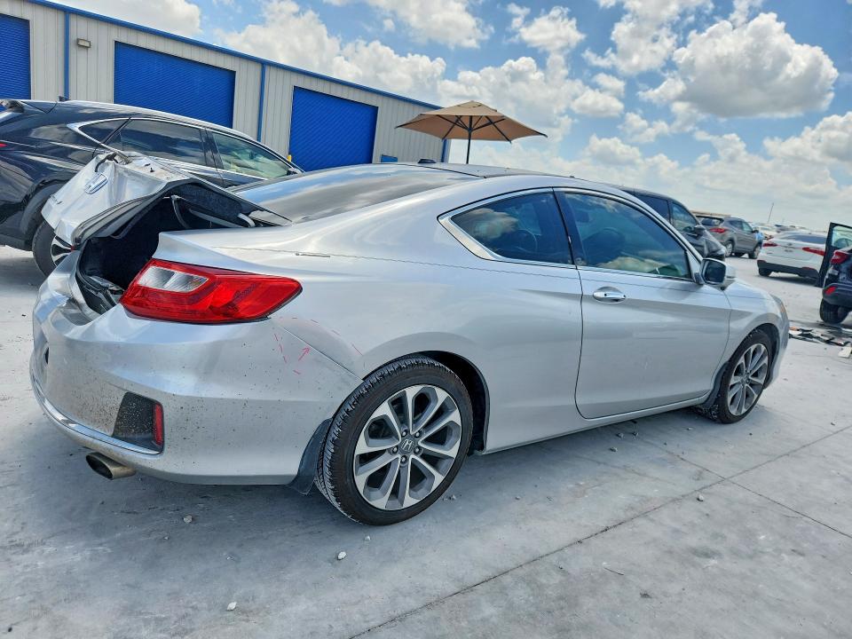 59371356 :رقم المزاد ، 1HGCT2B85FA004343 vin ، 2015 Honda Accord مزاد بيع