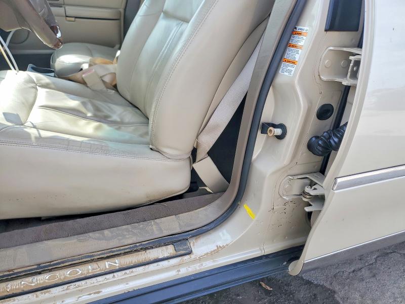 Продаж на аукціоні авто 2003 Lincoln Town Car, vin: 1LNHM83W13Y621271, номер лоту: 62546826