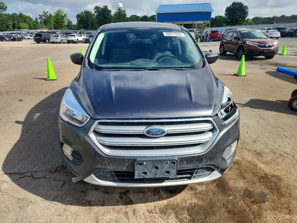 Продаж на аукціоні авто 2017 Ford Escape, vin: 1FMCU0GD7HUE85523, номер лоту: 59911686