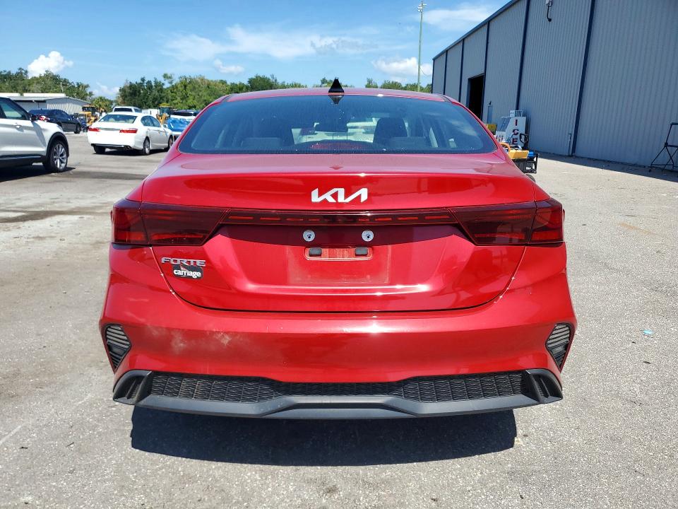 2022 Kia Forte მანქანა იყიდება აუქციონზე, vin: 3KPF24AD5NE493556, აუქციონის ნომერი: 62411436