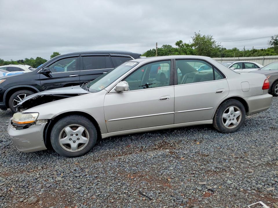 Продаж на аукціоні авто 1998 Honda Accord, vin: 1HGCG1652WA040716, номер лоту: 59995236