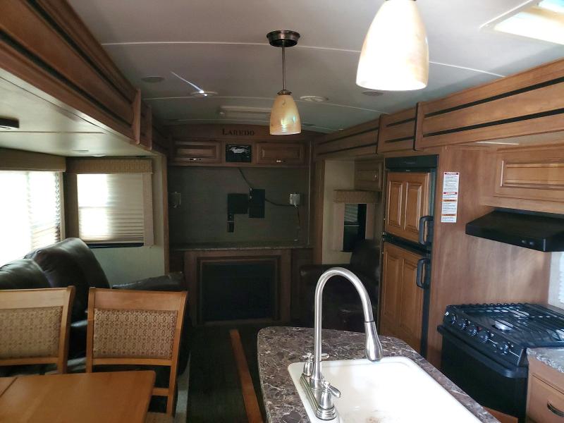 59802816 :رقم المزاد ، 4YDT31423FK601998 vin ، 2015 Keystone Trailer مزاد بيع