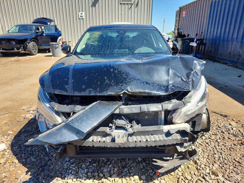 60124456 :رقم المزاد ، 1N4BL4DV4MN403068 vin ، 2021 Nissan Altima مزاد بيع