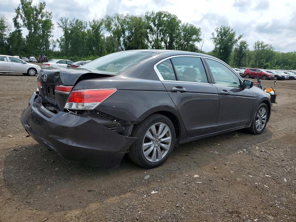 62233046 :رقم المزاد ، 1HGCP2F79BA020898 vin ، 2011 Honda Accord مزاد بيع