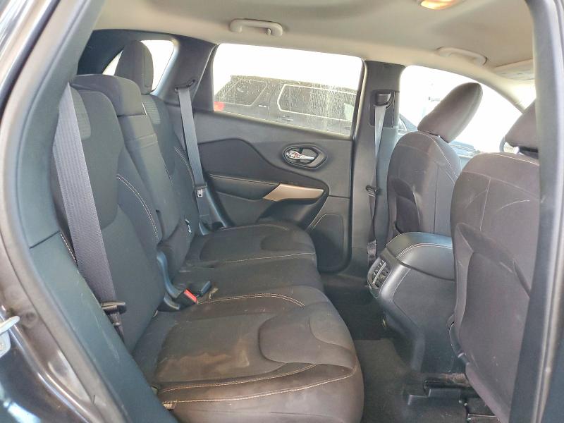 60031506 :رقم المزاد ، 1C4PJMCB1HW631025 vin ، 2017 Jeep Cherokee مزاد بيع