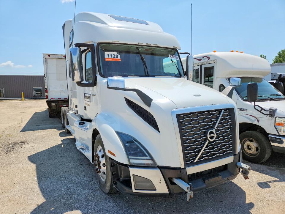 2019 Volvo Vnl მანქანა იყიდება აუქციონზე, vin: 4V4NC9EH7KN193192, აუქციონის ნომერი: 61545436