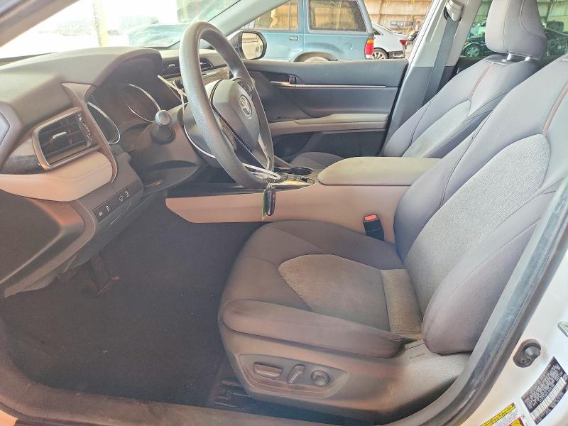 60814116 :رقم المزاد ، 4T1E31AK7LU525388 vin ، 2020 Toyota Camry مزاد بيع