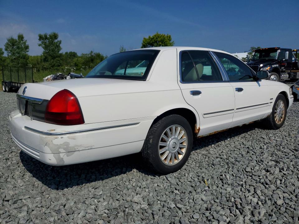 2011 Mercury Grand Marquis მანქანა იყიდება აუქციონზე, vin: 2MEBM7FV4BX601164, აუქციონის ნომერი: 63168526