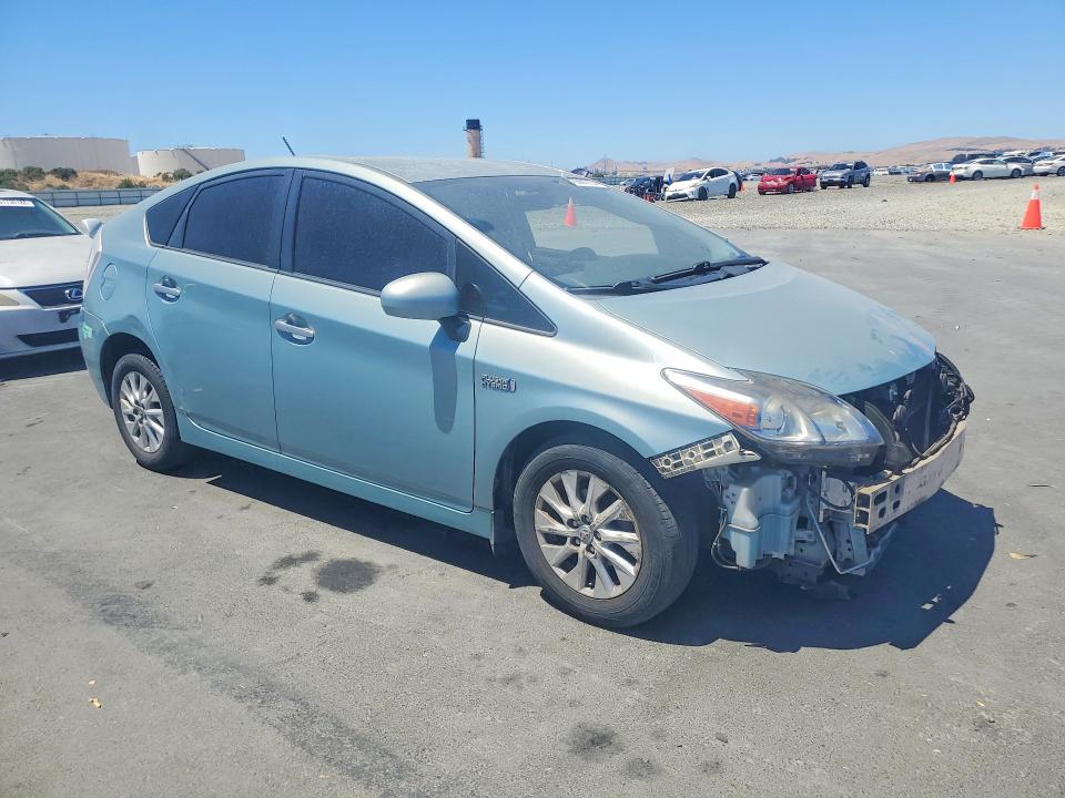 61696116 :رقم المزاد ، JTDKN3DP3E3057611 vin ، 2014 Toyota Prius Plug-in Hybrid مزاد بيع