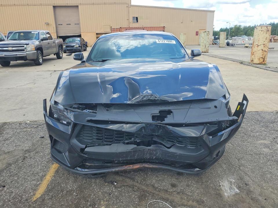 Продажа на аукционе авто 2025 Ford Mustang, vin: 1FA6P8THXS5124181, номер лота: 61221006