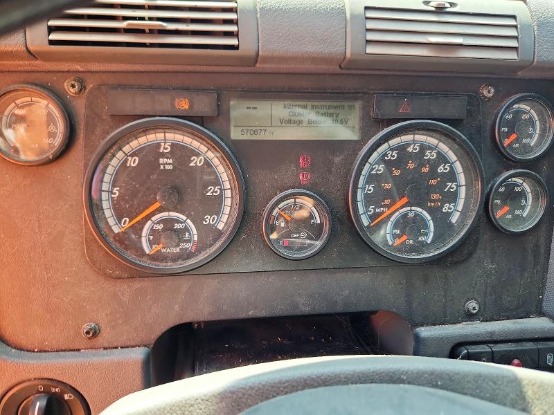Auction sale of the 2017 Freightliner Cascadia 125, vin: 3AKJGLDR2HSHF4212, lot number: 62141646