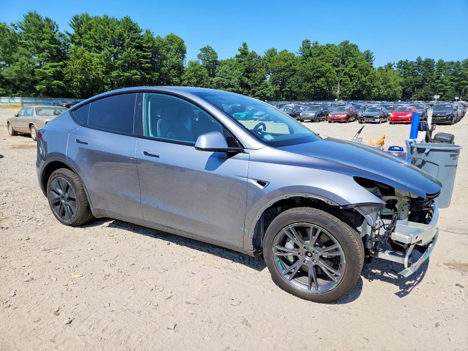 Продаж на аукціоні авто 2024 Tesla Model Y, vin: 7SAYGDEE1RF202194, номер лоту: 61403416