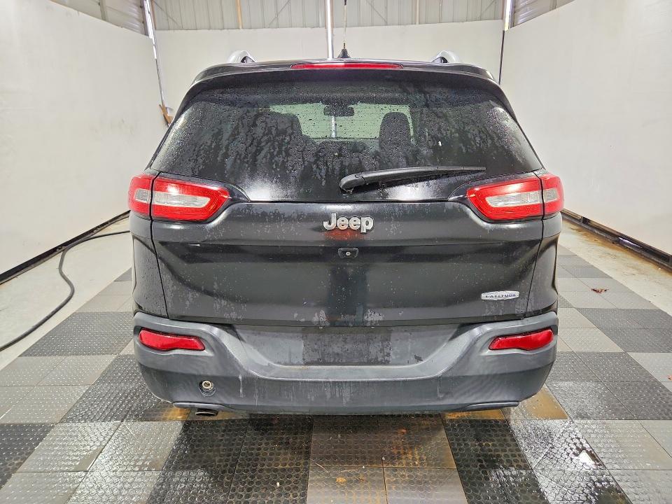 Продаж на аукціоні авто 2015 Jeep Cherokee, vin: 1C4PJLCB7FW742556, номер лоту: 62318916