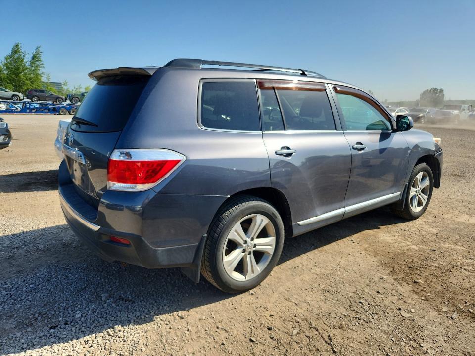 Продажа на аукционе авто 2013 Toyota Highlander, vin: 5TDBK3EHXDS240050, номер лота: 58935956