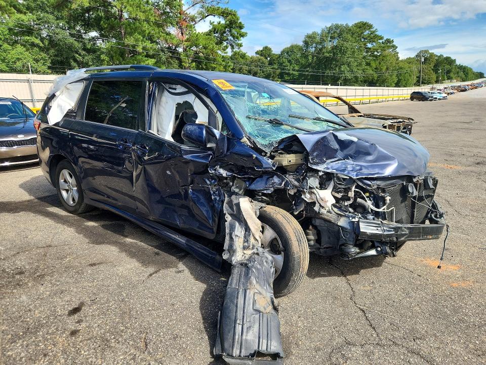 Aukcja sprzedaży 2018 Toyota Sienna, vin: 5TDKZ3DC4JS942667, numer aukcji: 60526106