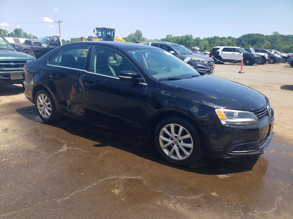 62215006 :رقم المزاد ، 3VWDP7AJ4DM256087 vin ، 2013 Volkswagen Jetta مزاد بيع