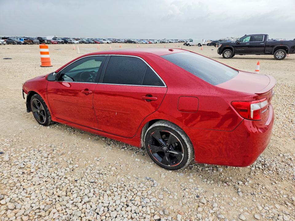61320066 :رقم المزاد ، 4T1BK1FK2CU509226 vin ، 2012 Toyota Camry مزاد بيع