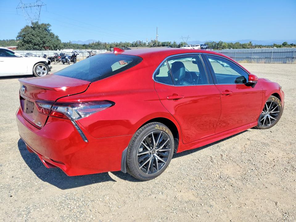61976286 :رقم المزاد ، 4T1S31AK4PU054471 vin ، 2023 Toyota Camry Hybrid مزاد بيع