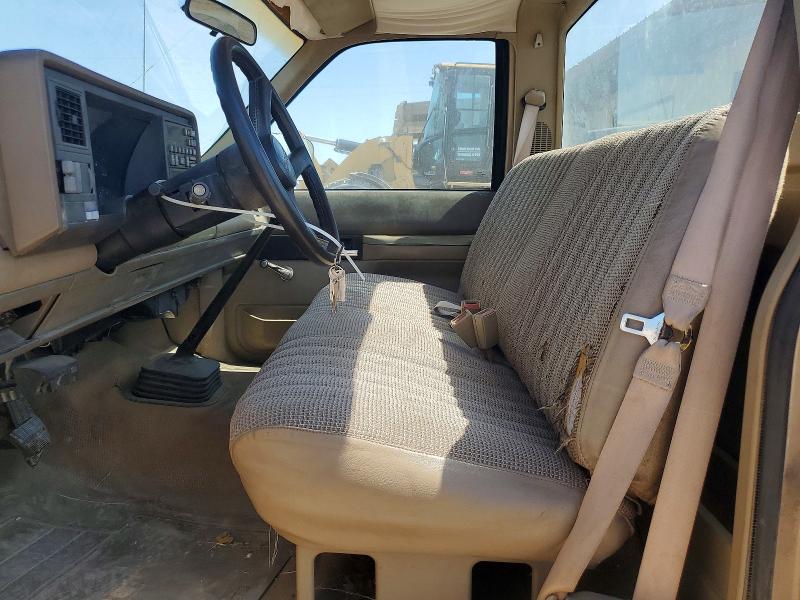 62761756 :رقم المزاد ، 1GTFC24K2LE503920 vin ، 1990 Gmc Sierra مزاد بيع