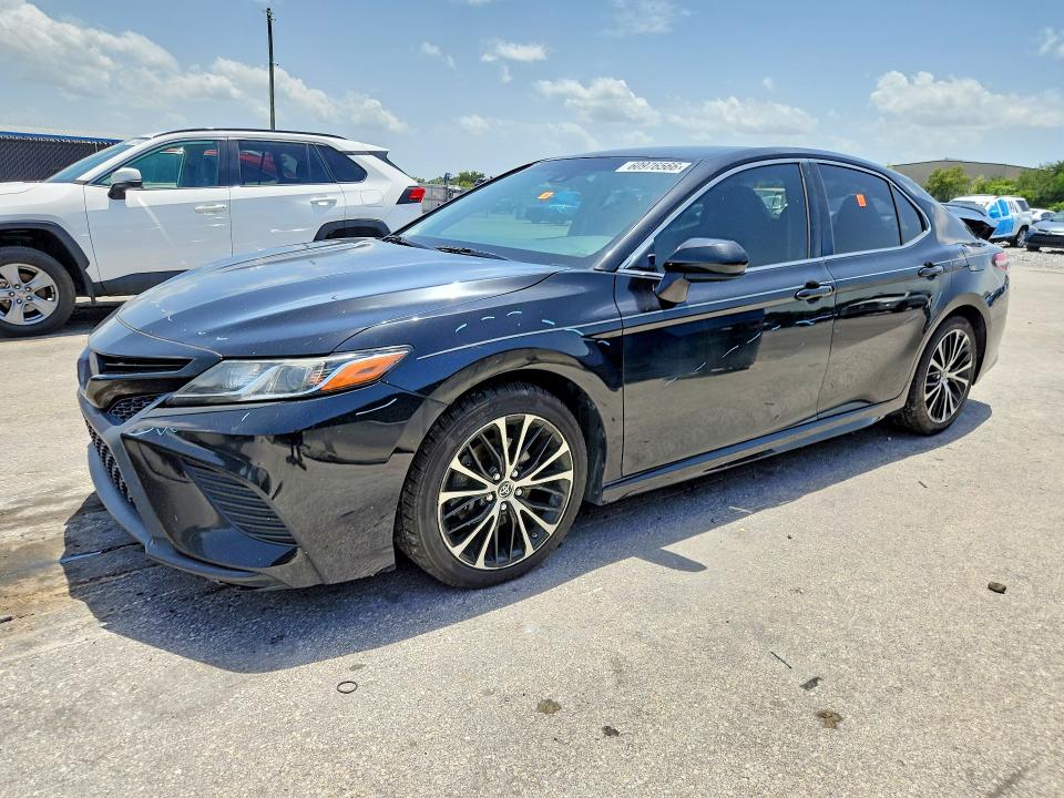 60976566 :رقم المزاد ، JTNB11HKXJ3003744 vin ، 2018 Toyota Camry مزاد بيع