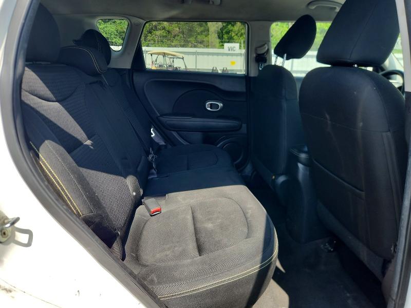 2015 Kia Soul მანქანა იყიდება აუქციონზე, vin: KNDJP3A54F7183060, აუქციონის ნომერი: 58395716