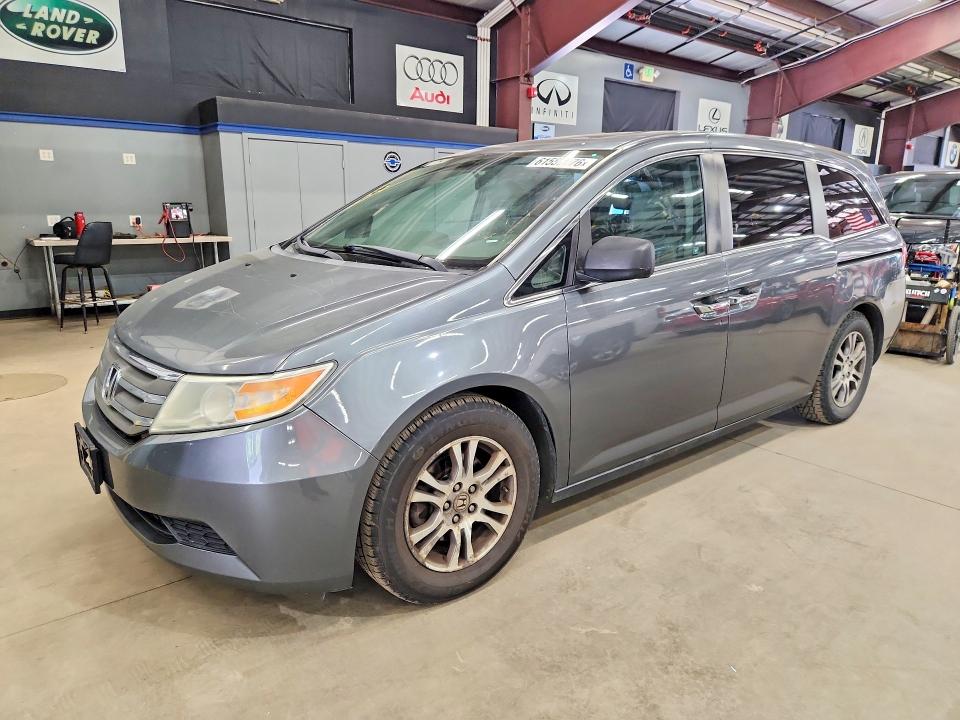 61555176 :رقم المزاد ، 5FNRL5H6XCB050690 vin ، 2012 Honda Odyssey مزاد بيع
