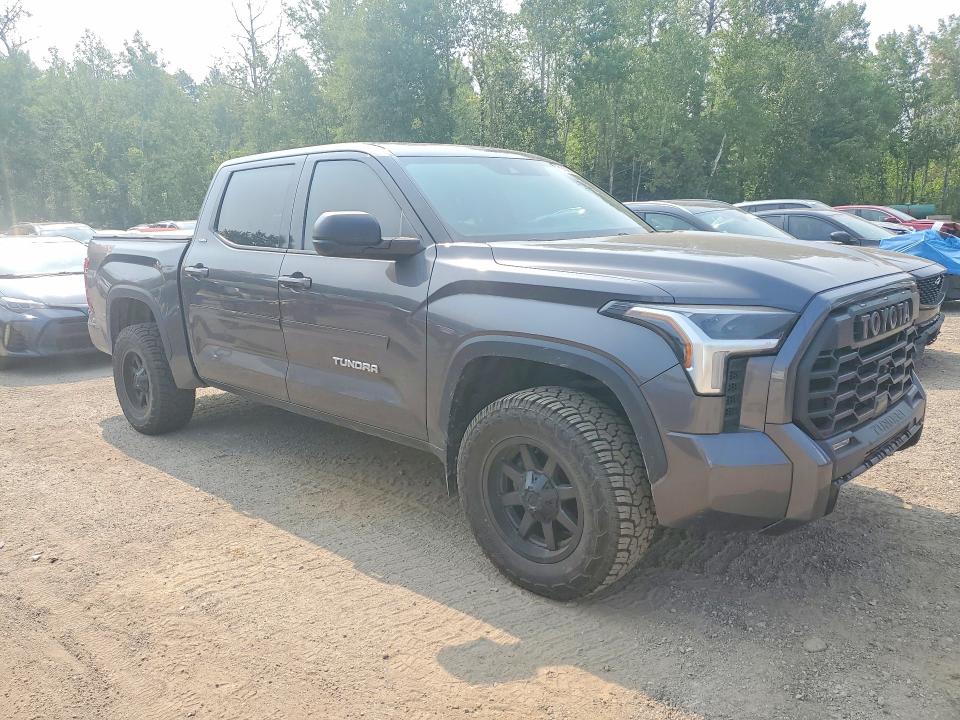 Продажа на аукционе авто 2022 Toyota Tundra, vin: 5TFLA5DB6NX018634, номер лота: 61134846