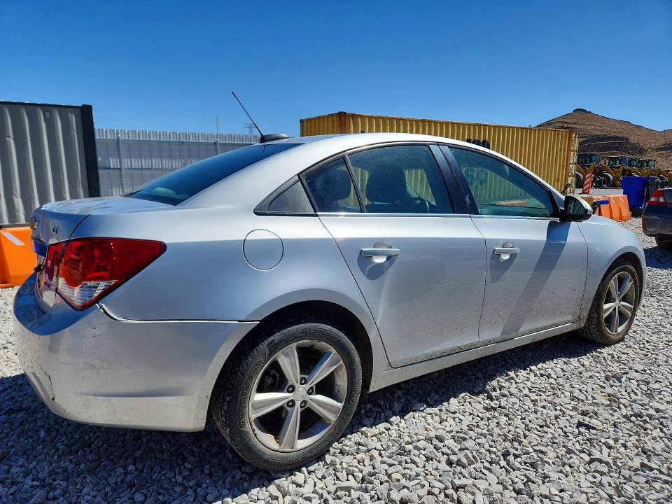 63137996 :رقم المزاد ، 1G1PE5SB0F7186319 vin ، 2015 Chevrolet Cruze مزاد بيع