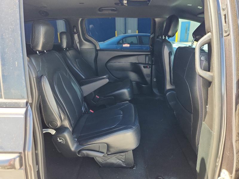 59276046 :رقم المزاد ، 2C4RC1FG7JR361936 vin ، 2018 Chrysler Pacifica مزاد بيع