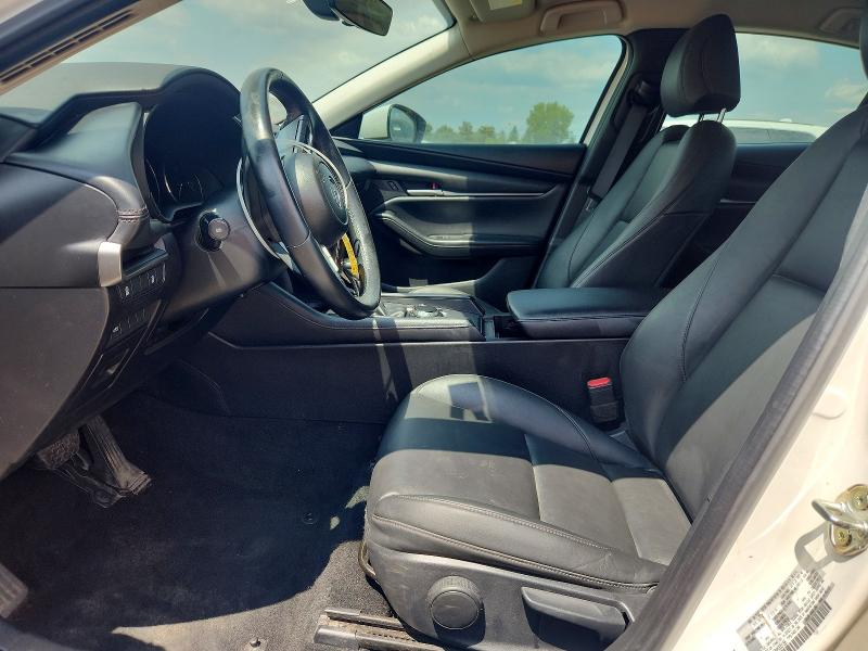 61133646 :رقم المزاد ، 3MZBPABL5NM305156 vin ، 2022 Mazda 3 مزاد بيع