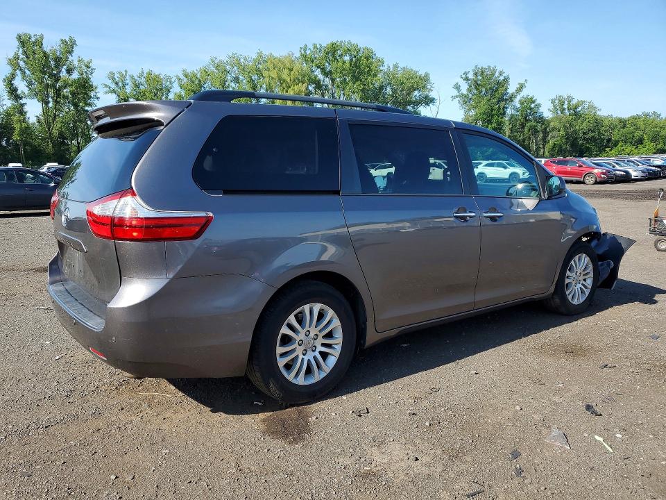 Продаж на аукціоні авто 2017 Toyota Sienna, vin: 5TDYZ3DC5HS813678, номер лоту: 61111476