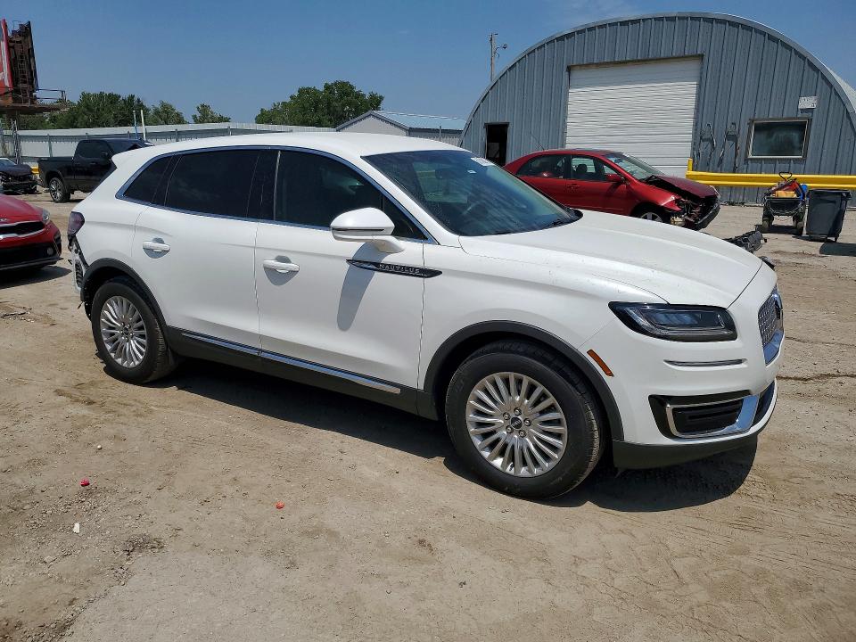 Продажа на аукционе авто 2020 Lincoln Nautilus, vin: 2LMPJ6J9XLBL15385, номер лота: 61738076