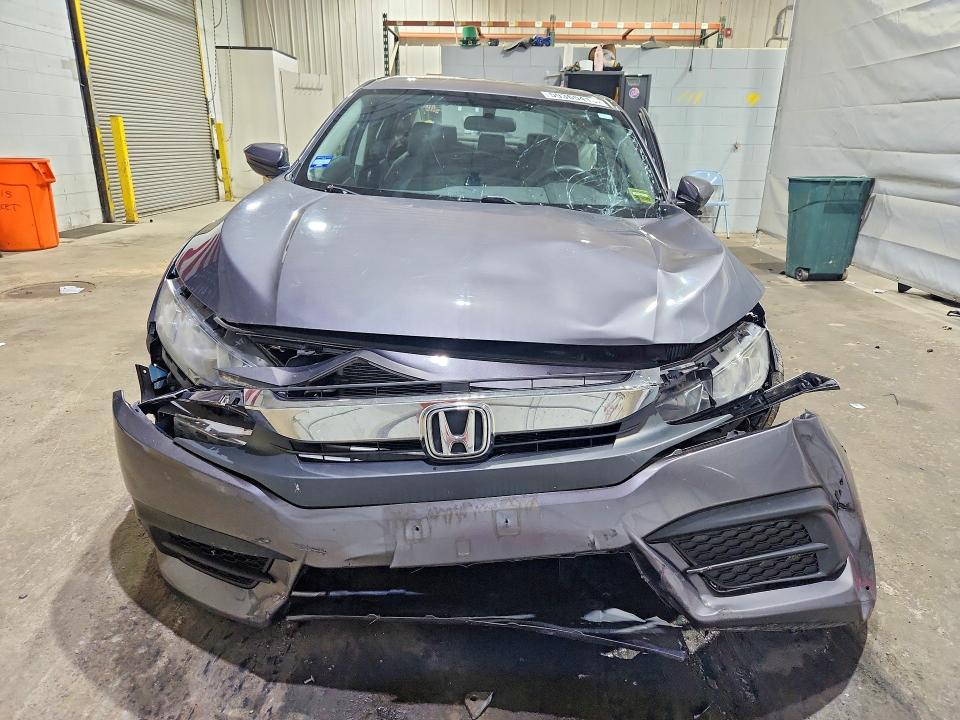 Продаж на аукціоні авто 2018 Honda Civic, vin: 19XFC2F51JE029838, номер лоту: 59365416