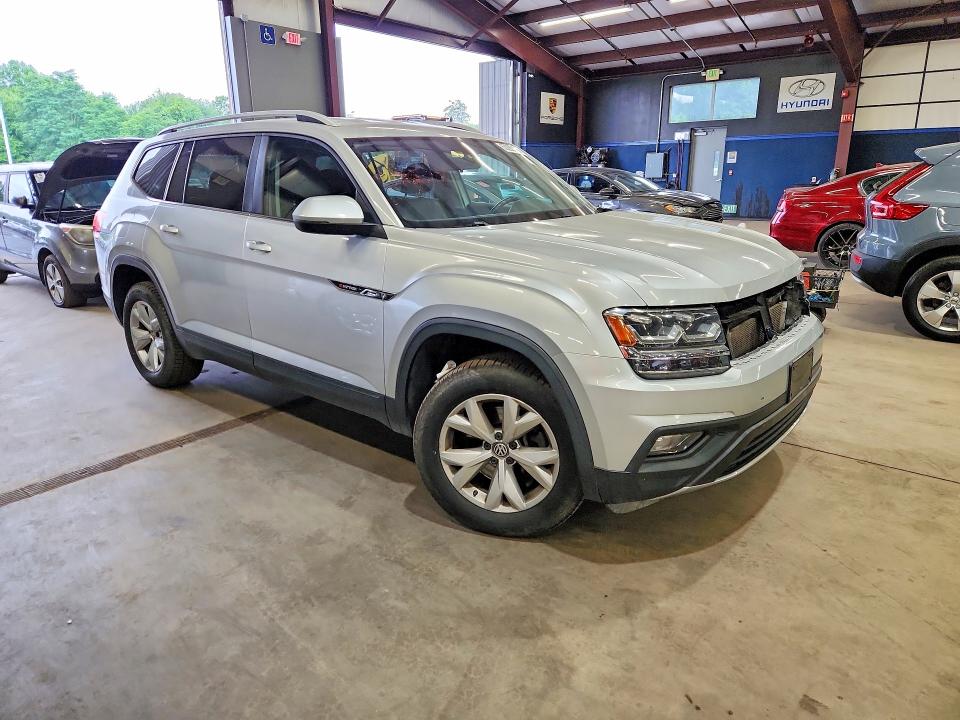Продаж на аукціоні авто 2018 Volkswagen Atlas, vin: 1V2KR2CAXJC574991, номер лоту: 62282196
