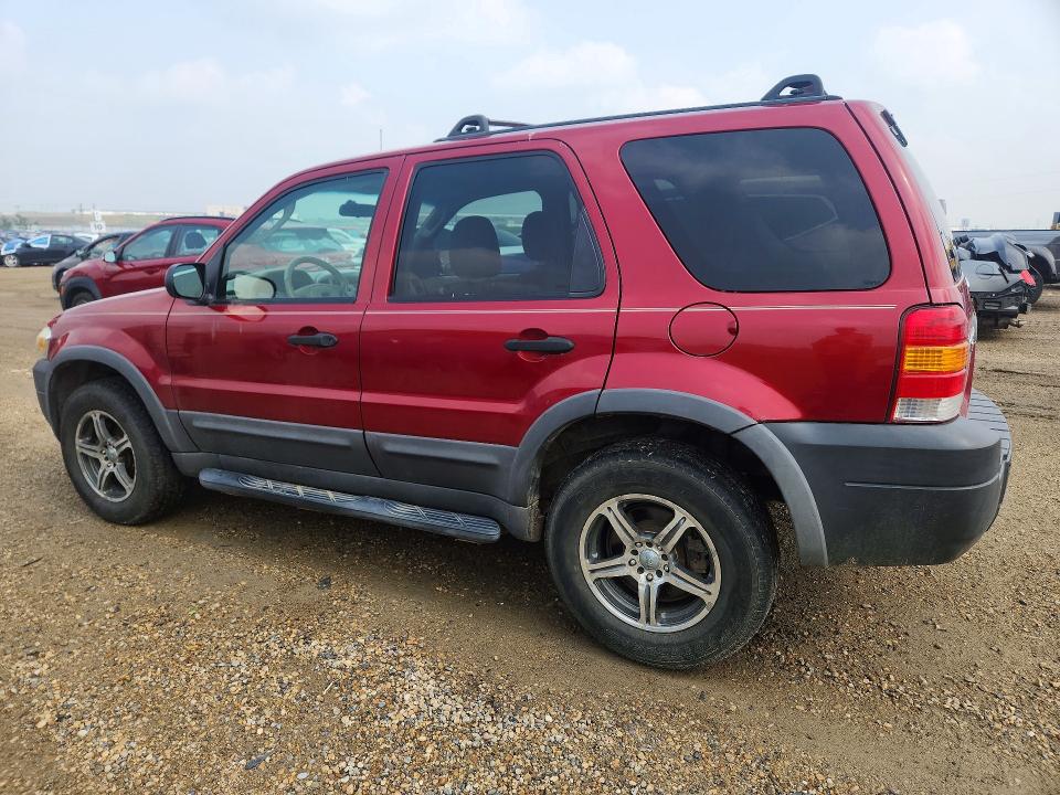 2005 Ford Escape მანქანა იყიდება აუქციონზე, vin: 1FMYU93175KD38020, აუქციონის ნომერი: 61931636