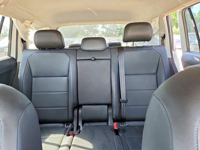 Продаж на аукціоні авто 2018 Volkswagen Tiguan, vin: 3VV3B7AX8JM031427, номер лоту: 63355576