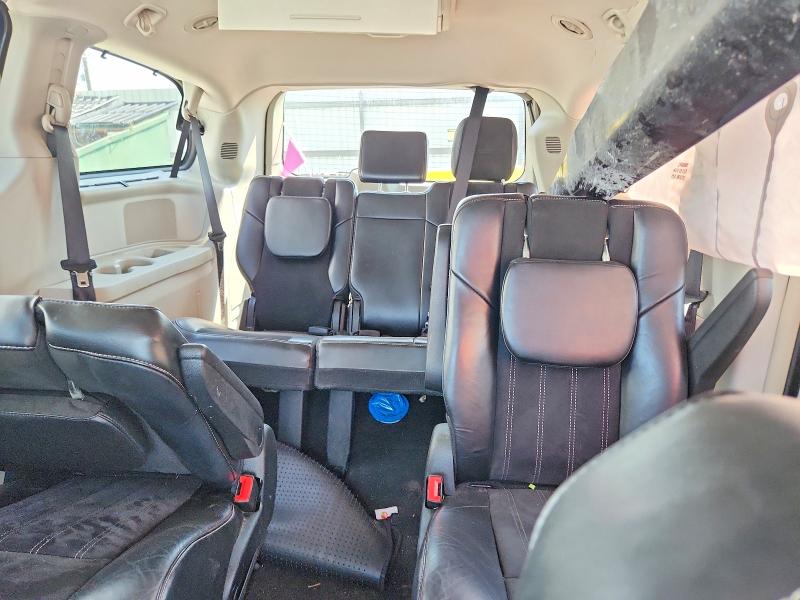 62026366 :رقم المزاد ، 2C4RC1JG4GR304139 vin ، 2016 Chrysler Town & Country مزاد بيع