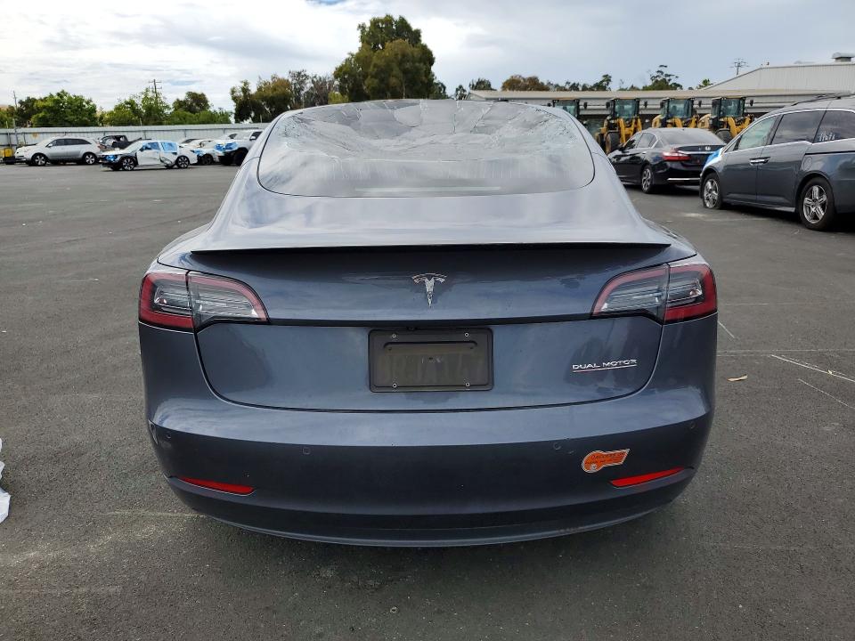 61539206 :رقم المزاد ، 5YJ3E1EC2LF714659 vin ، 2020 Tesla Model 3 مزاد بيع