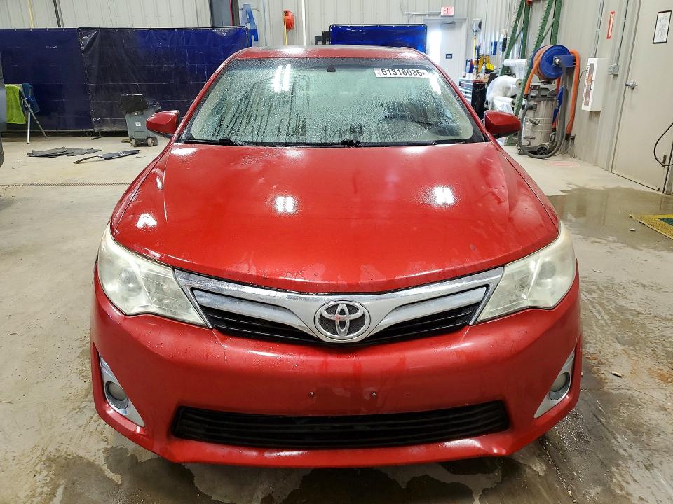 2014 Toyota Camry მანქანა იყიდება აუქციონზე, vin: 4T4BF1FKXER385526, აუქციონის ნომერი: 63600316