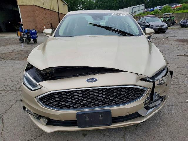 61810776 :رقم المزاد ، 3FA6P0RU9JR148280 vin ، 2018 Ford Fusion مزاد بيع