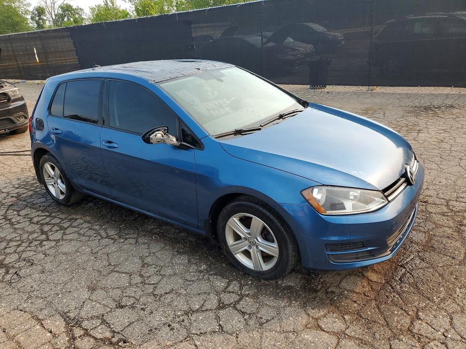 60927766 :رقم المزاد ، 3VW117AU1HM069717 vin ، 2017 Volkswagen Golf مزاد بيع