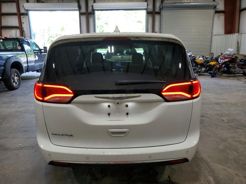 Продажа на аукционе авто 2020 Chrysler Pacifica, vin: 2C4RC1FG2LR158892, номер лота: 59255236