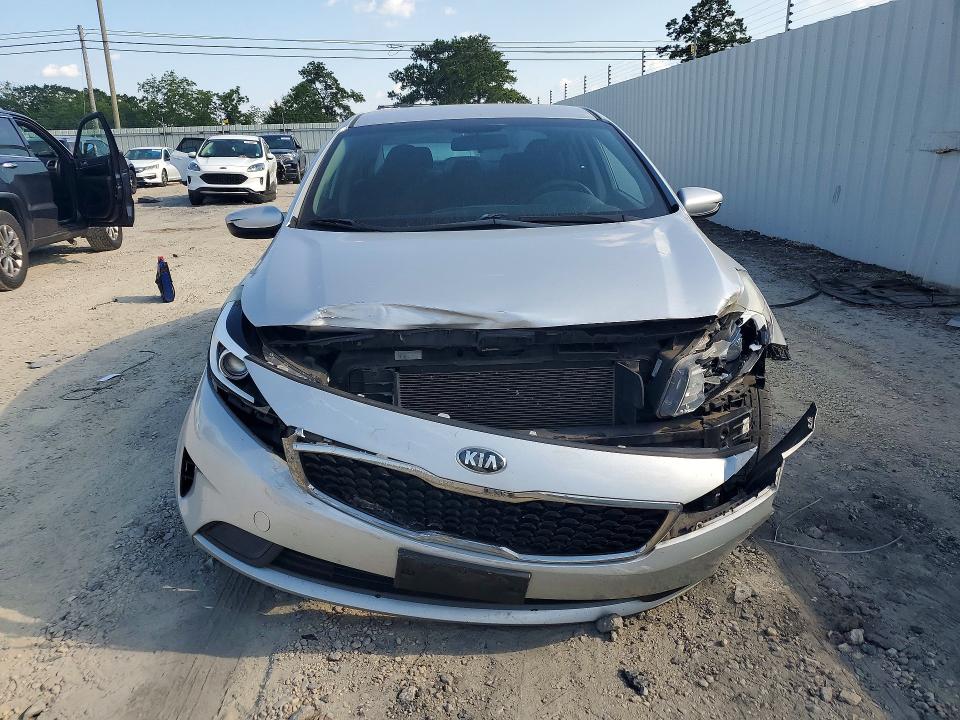 59581686 :رقم المزاد ، 3KPFK4A72HE029378 vin ، 2017 Kia Forte مزاد بيع