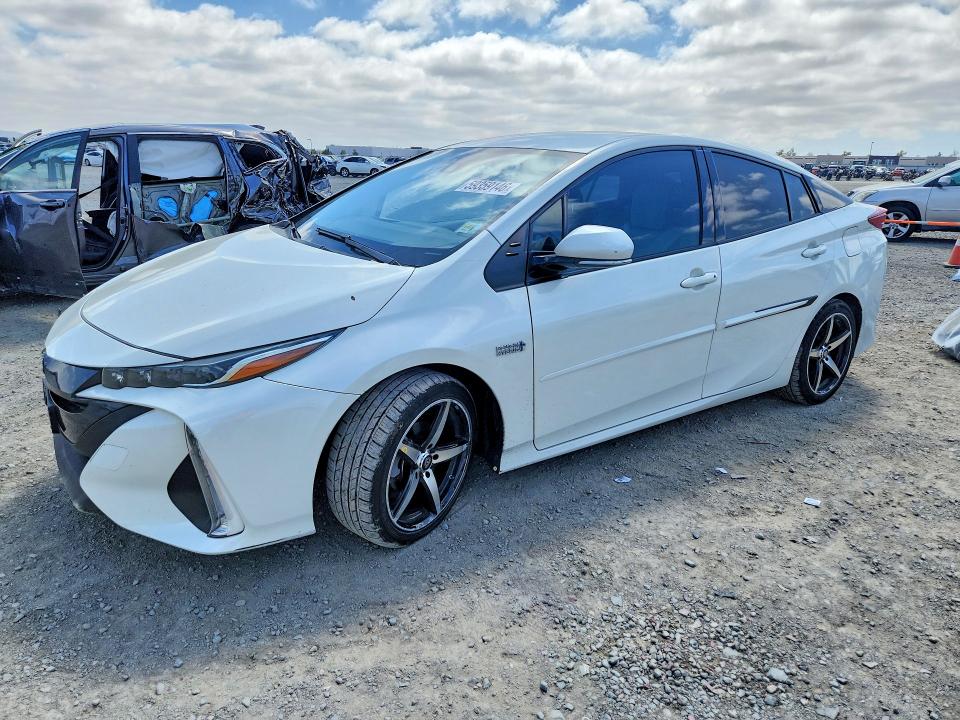 Продажа на аукционе авто 2018 Toyota Prius Prime, vin: JTDKARFP0J3071682, номер лота: 59359146