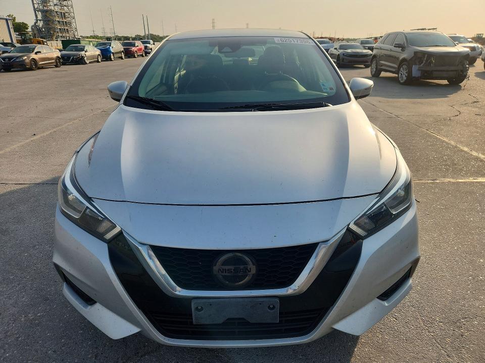 62517396 :رقم المزاد ، 3N1CN8EV7ML845344 vin ، 2021 Nissan Versa مزاد بيع